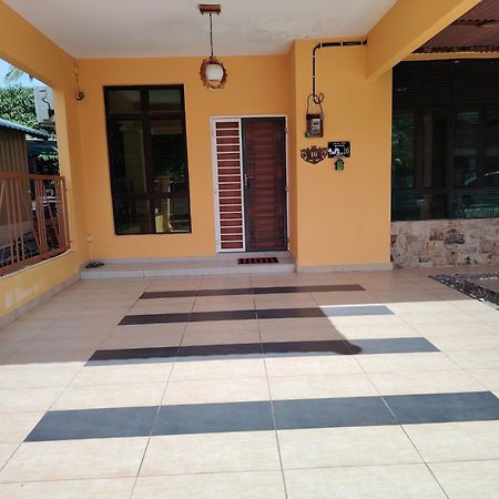 Afwan Homestay Klebang Melaka Εξωτερικό φωτογραφία